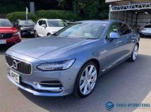 2017 Volvo S90