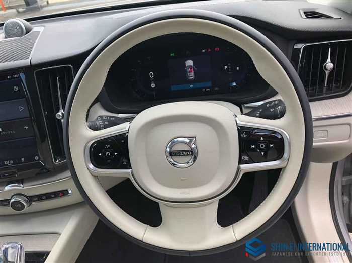 Volvo XC60 2023 — фото 11 купить в Москве