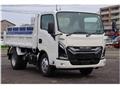 2023 Isuzu Elf