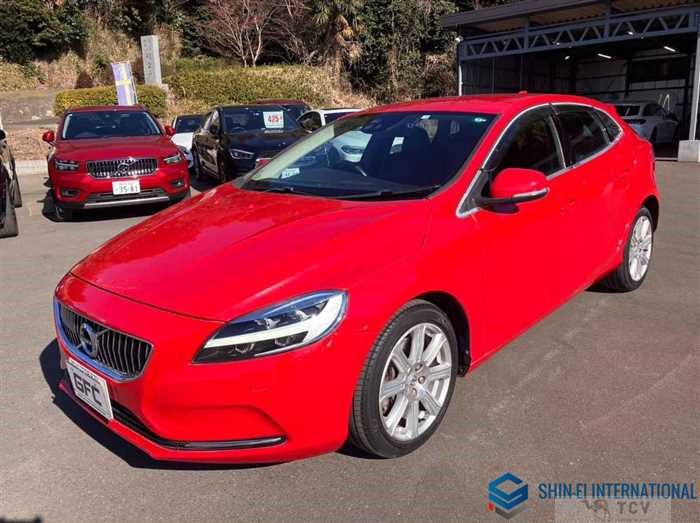 2018 Volvo V40