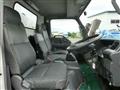 2005 Isuzu Elf