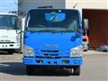 2017 Isuzu Elf