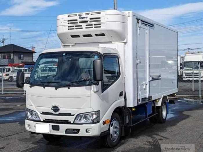 2023 Hino Dutro