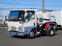 2016 Isuzu Elf
