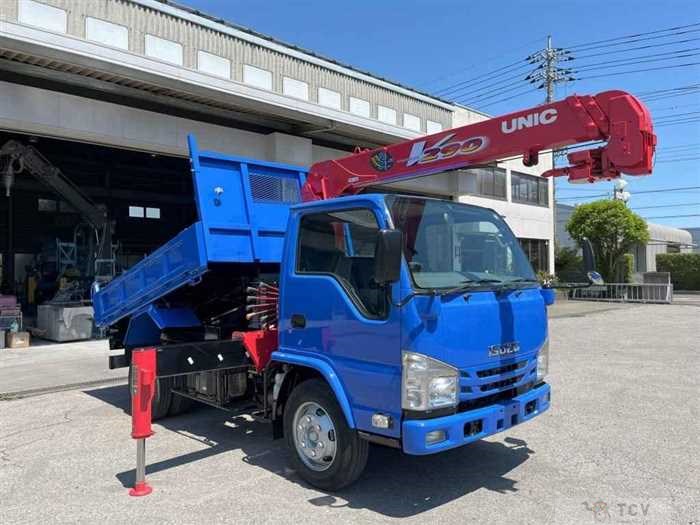 2017 Isuzu Elf