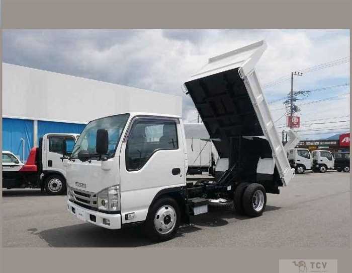 2023 Isuzu Elf
