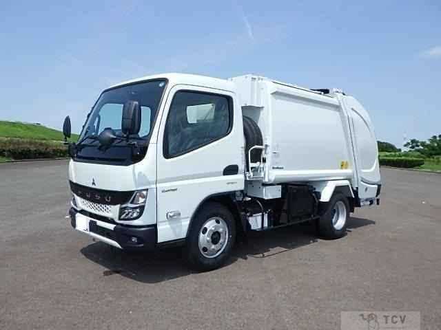 2025 Mitsubishi Canter