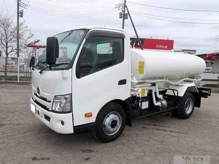 2022 Hino Dutro