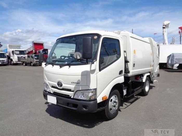2025 Hino Dutro