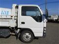2005 Isuzu Elf