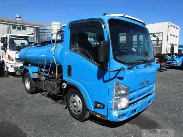 2010 Isuzu Elf