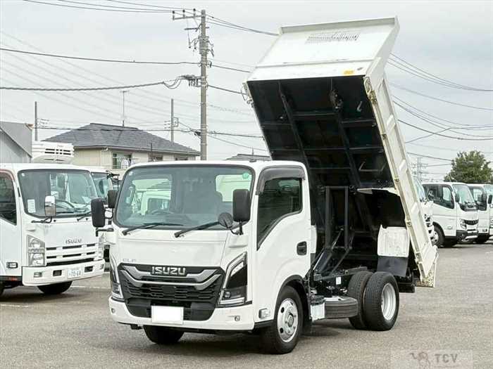 2023 Isuzu Elf