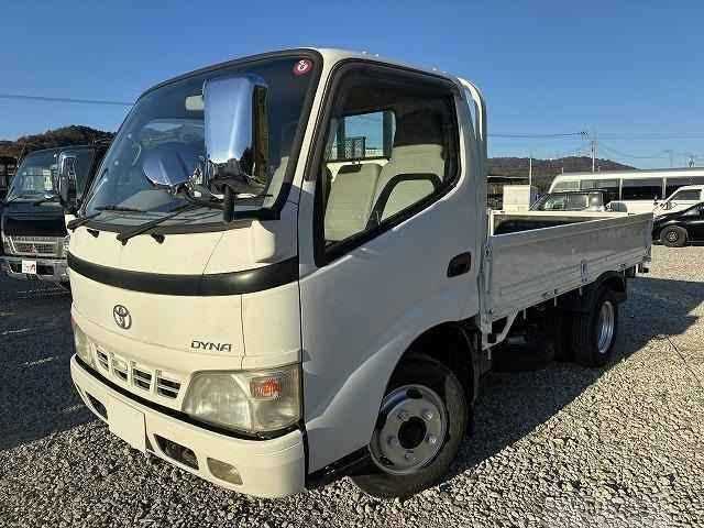 2004 Toyota Dyna