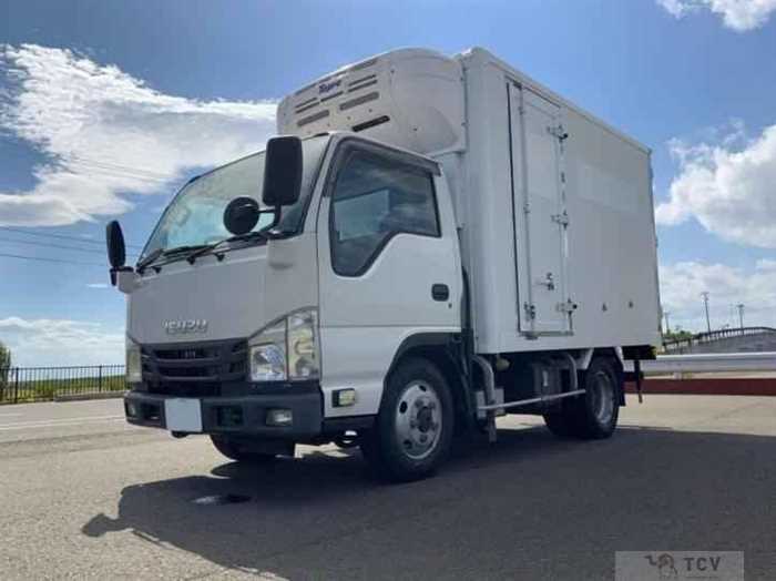 2020 Isuzu Elf