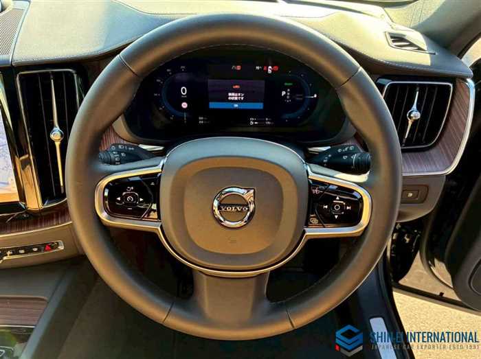 Volvo XC60 2024 — фото 10 купить в Москве