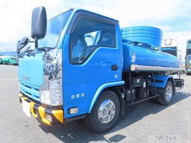 2012 Isuzu Elf
