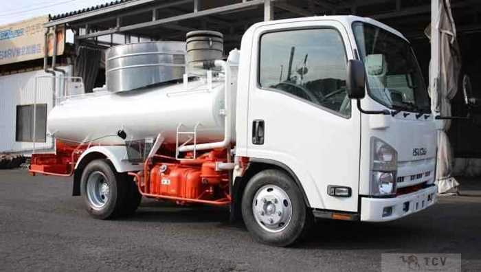 2011 Isuzu Elf