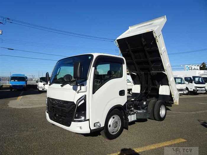 2023 Isuzu Elf