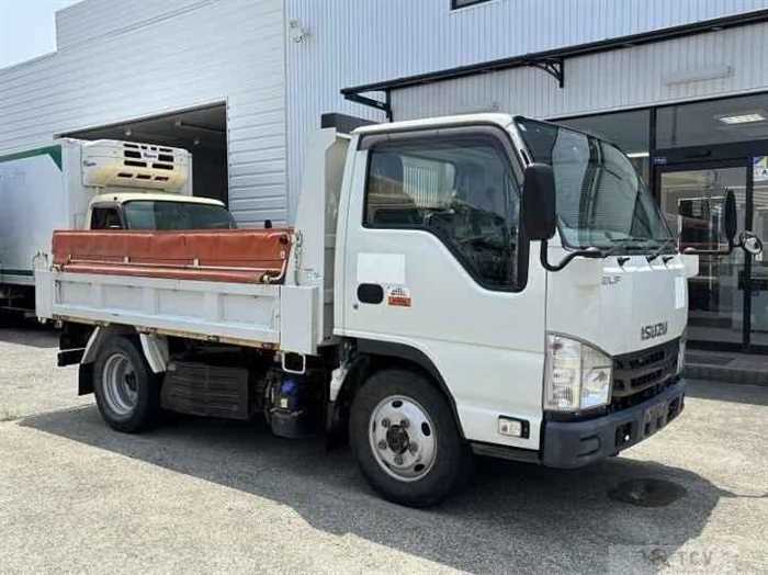 2020 Isuzu Elf