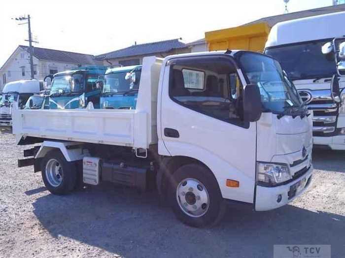 2023 Hino Dutro