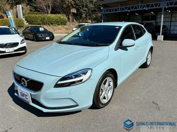 2017 Volvo V40