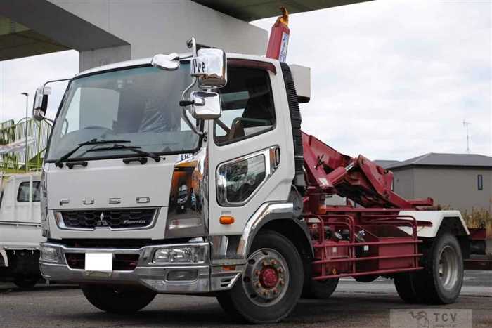 2016 Mitsubishi Fighter