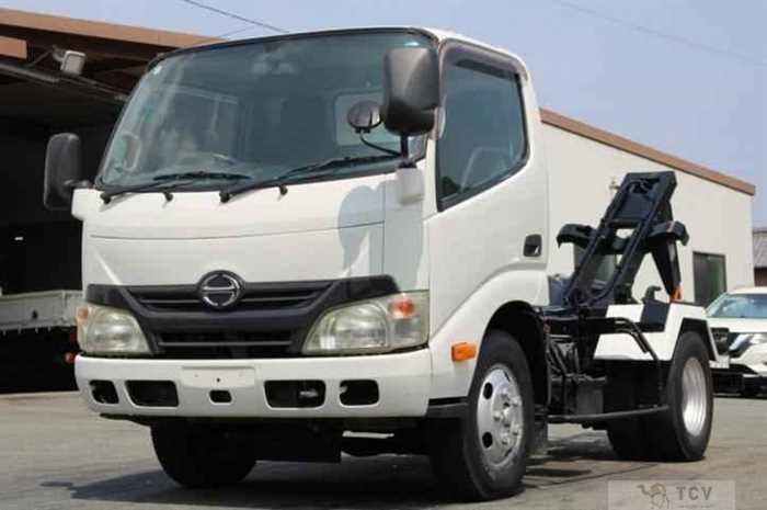 2012 Hino Dutro
