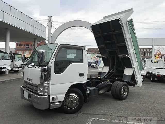 2011 Isuzu Elf