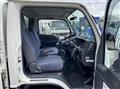 2023 Isuzu Elf