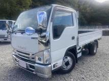 2022 Isuzu Elf