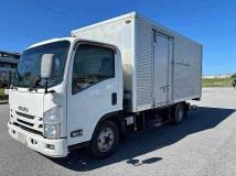 2018 Isuzu Elf