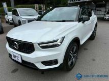 2022 Volvo XC40