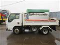 2013 Isuzu Elf