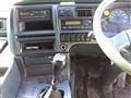 2005 Nissan Ud