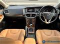 2019 Volvo V40
