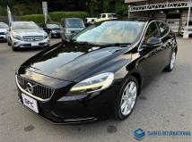 2019 Volvo V40
