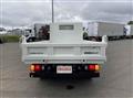 2025 Isuzu Elf