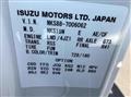 2025 Isuzu Elf