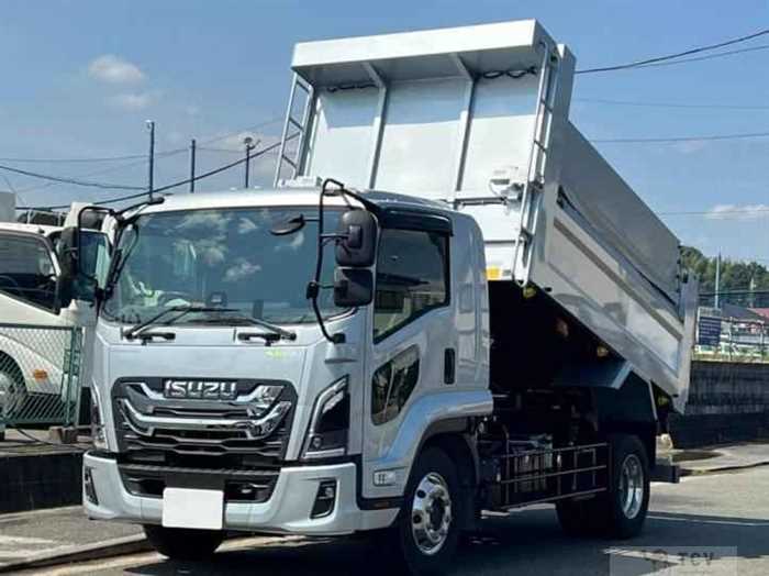 2025 Isuzu FORWARD