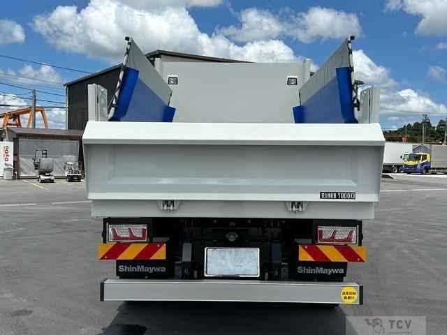 2025 Isuzu FORWARD
