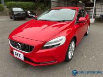2017 Volvo V40