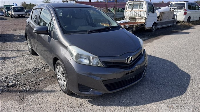 2011 Toyota Vitz