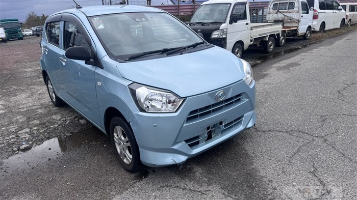 2017 Daihatsu Mira Es