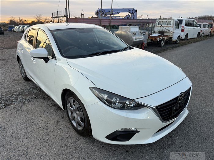 2013 Mazda Axela