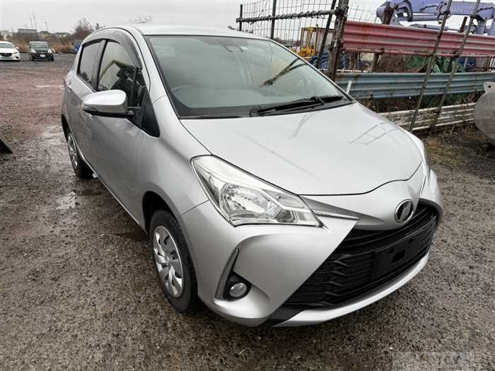 2017 Toyota Vitz