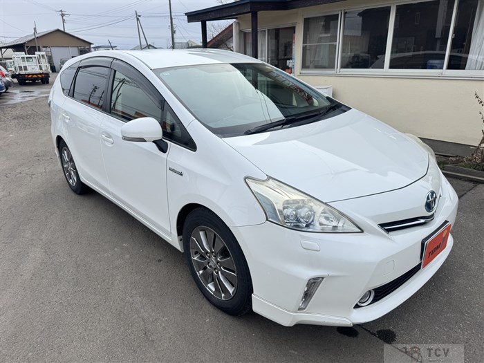 2013 Toyota PRIUS α