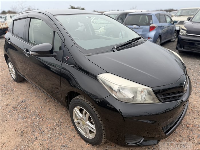 2012 Toyota Vitz
