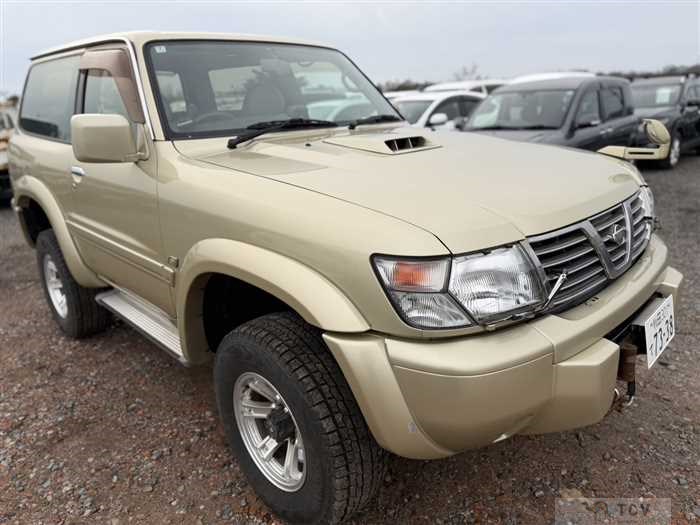 2001 Nissan Safari