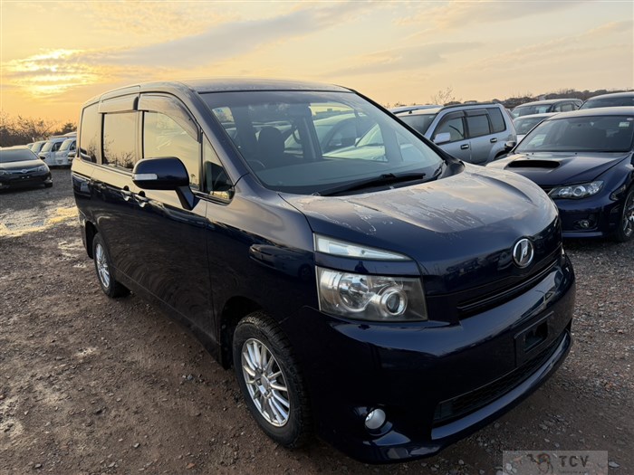 2010 Toyota Voxy