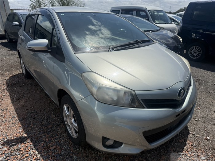 2011 Toyota Vitz